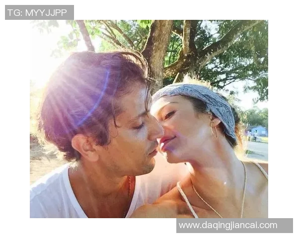 维密超模与足球明星男友的浪漫故事揭示了时尚与运动的完美结合